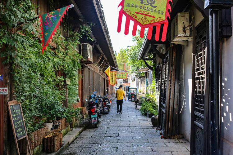 攀登高峰